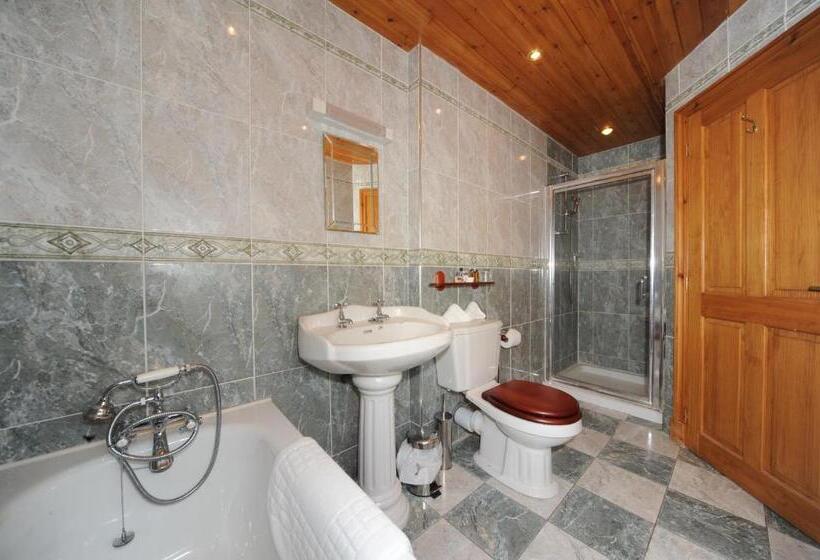 غرفة كلاسيكية, Craigard House