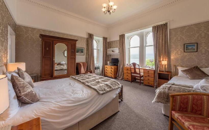 غرفة سوبيريور مطلّة علي البحر, Craigard House