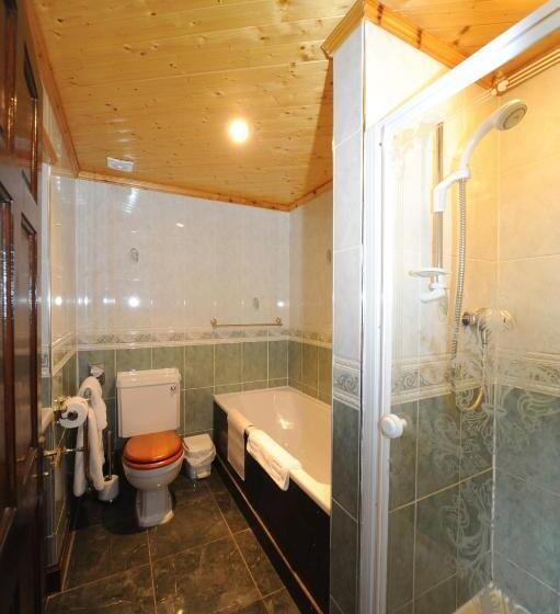 جناح جونيور, Craigard House