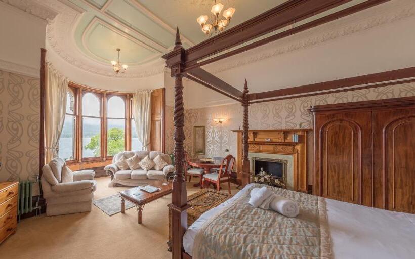 جناح جونيور, Craigard House