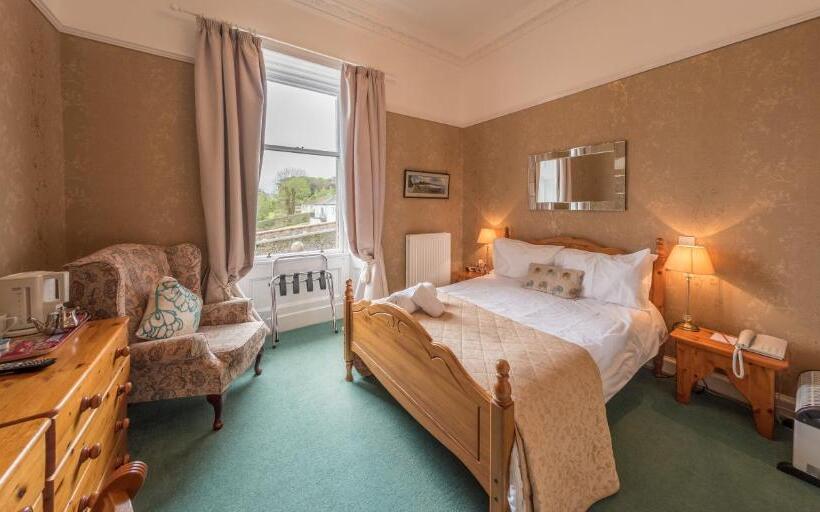 غرفة قياسية إطلالة جانبية علي البحر, Craigard House