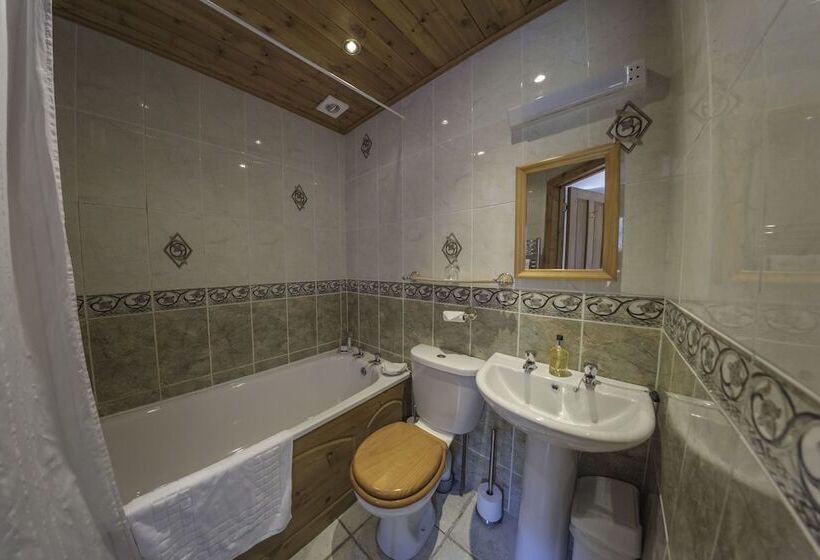 غرفة قياسية فردية, Craigard House