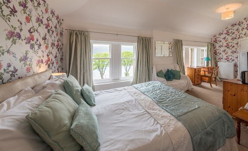 غرفة كلاسيكية, Craigard House