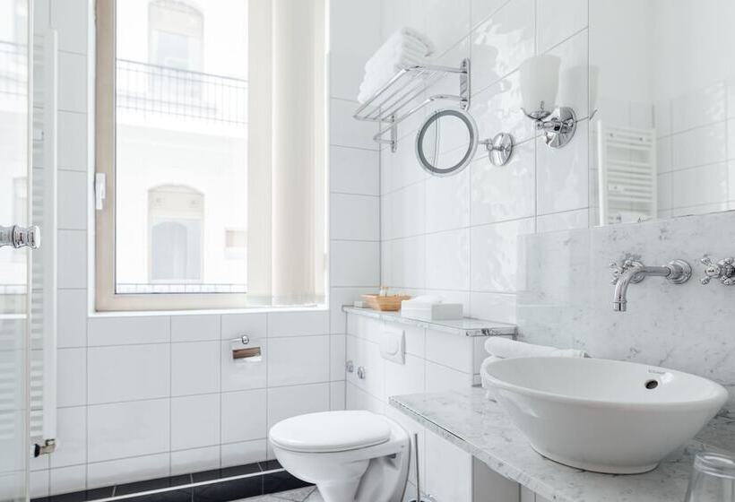 סוויטת ג'וניור, De France Wiesbaden City