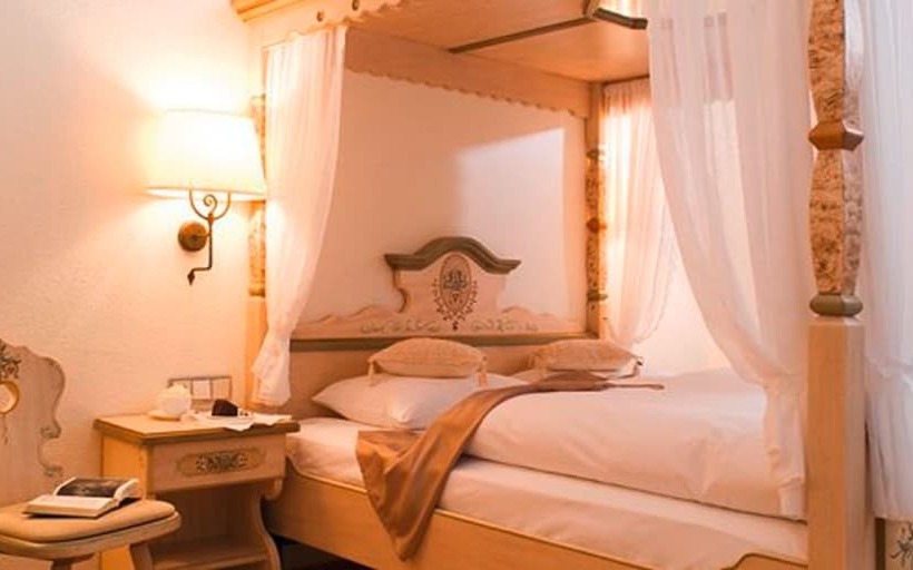 جناح جونيور, De France Wiesbaden City