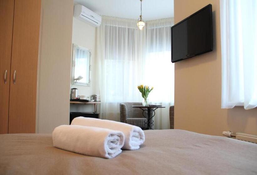 سوییت جونیور, Dzintars