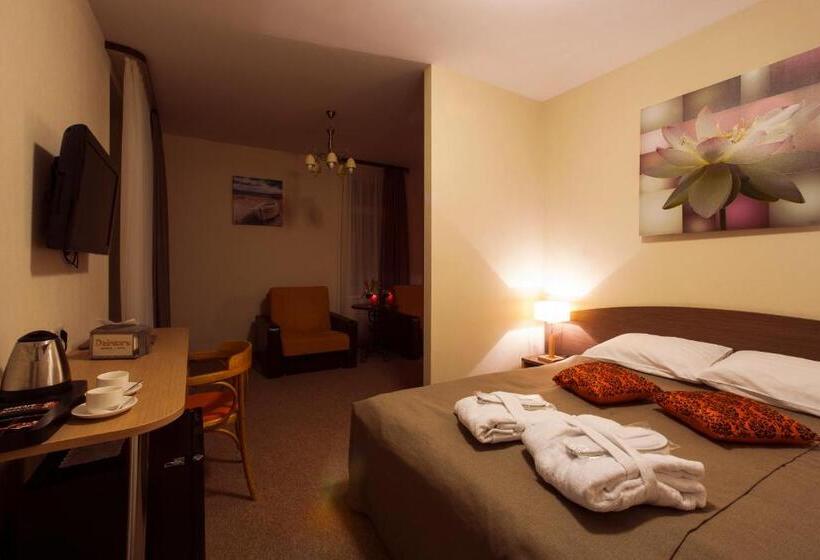 سوییت خانوادگی, Dzintars