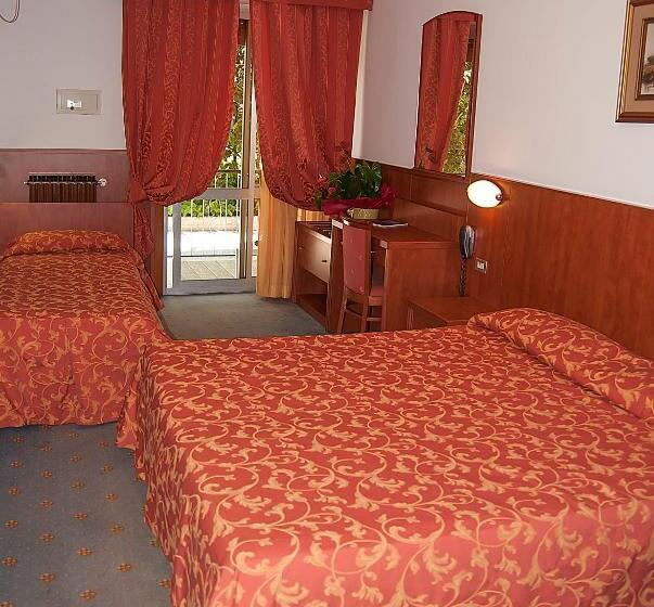 Standard Triple Room with Terrace, Garden