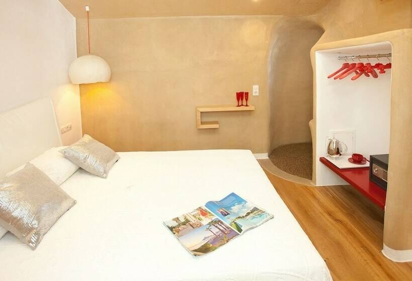 Family Suite, Golden Sun