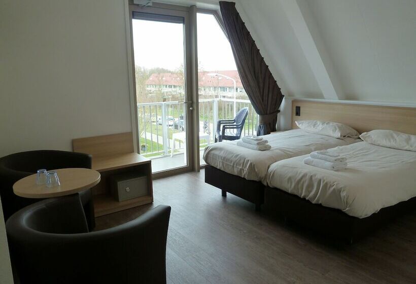 Номер Стандарт с Балконом, Het Zwaantje