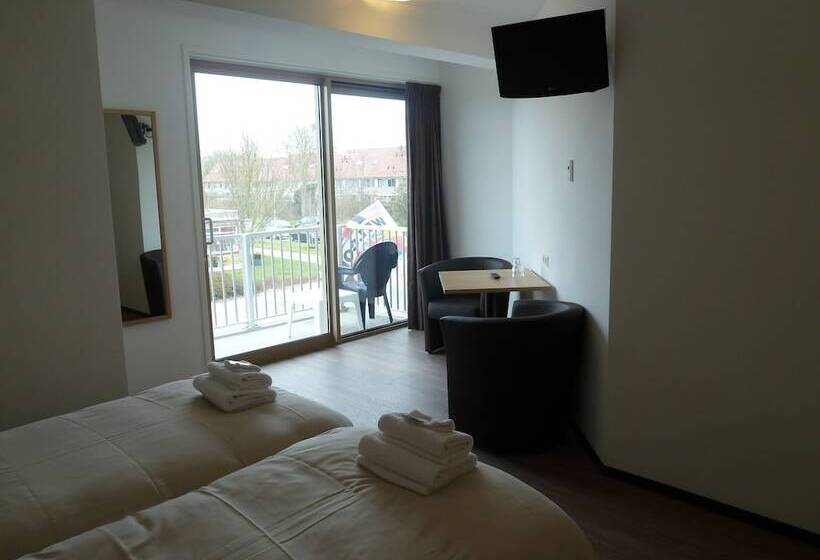 Номер Стандарт с Балконом, Het Zwaantje