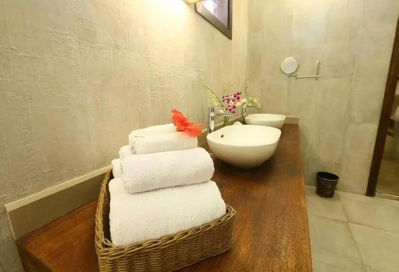 ویلای یک اتاق خوابه با استخر شنا, Kihaa Maldives