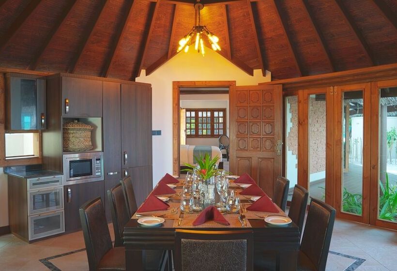 Suite Regal cu 3 dormitoare, Kihaa Maldives