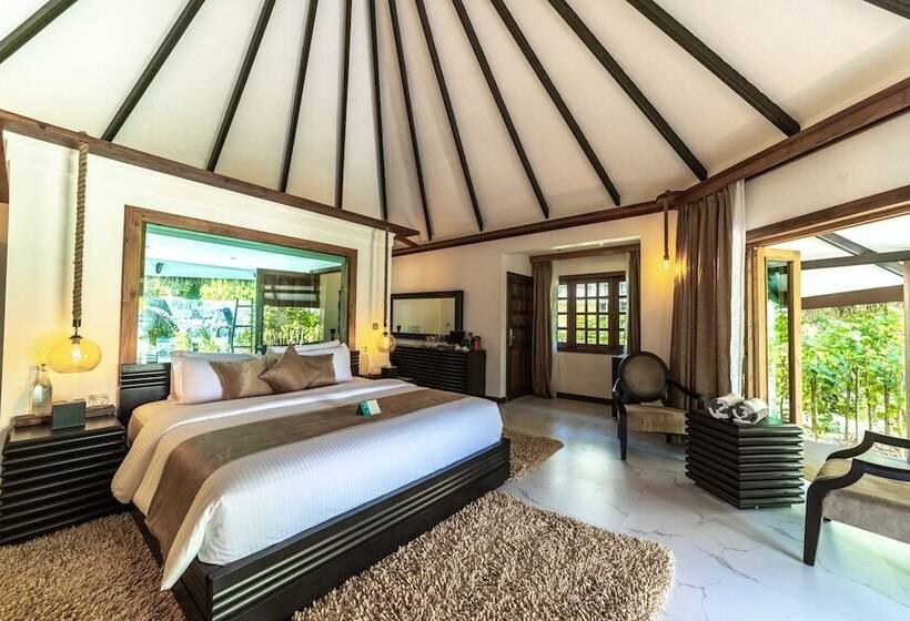 Suite Regal cu 3 dormitoare, Kihaa Maldives