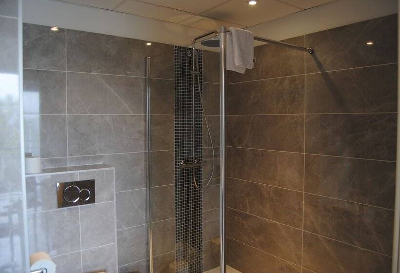 سوییت با چشمانداز دریا, Les Roches Blanches