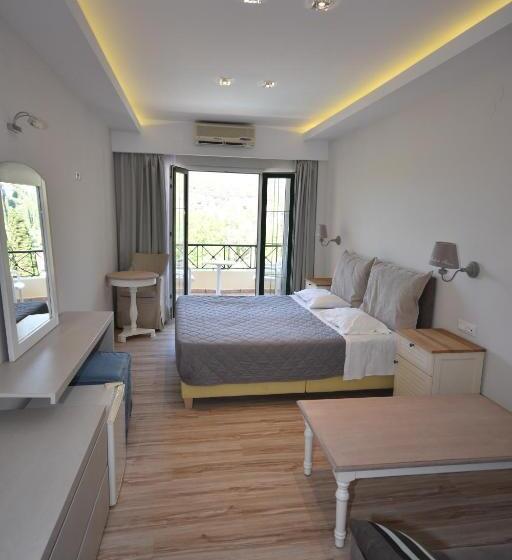 Номер Стандарт Вид на Бассейн, Callisto Beach