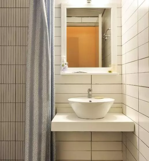 Chambre Standard, Rea