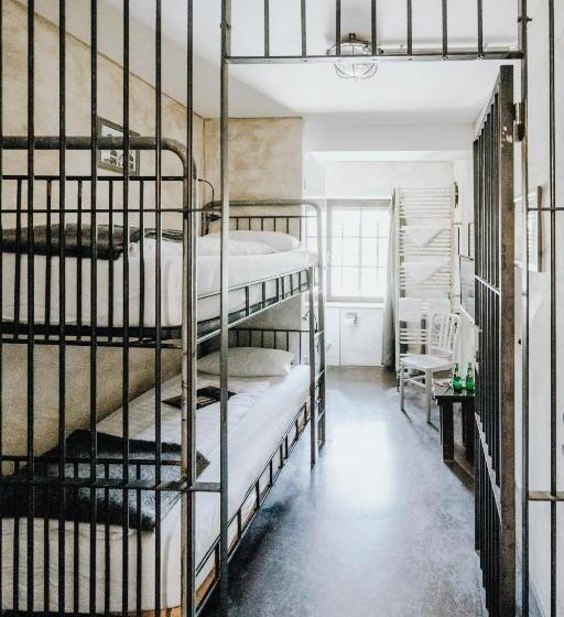 标准间, Road Stop Dortmund