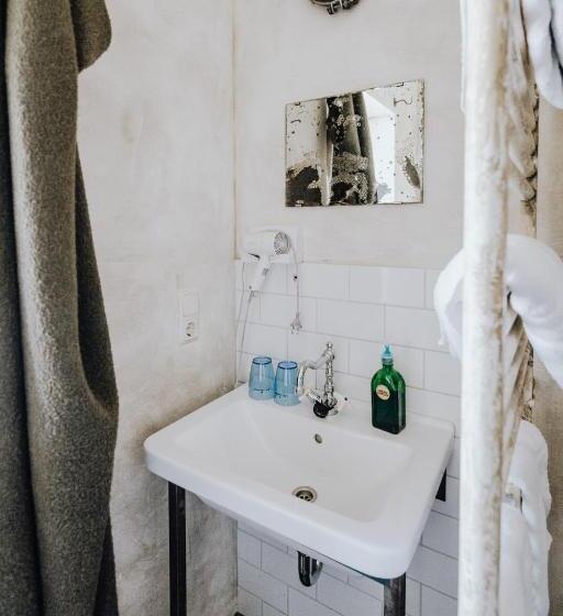 标准间, Road Stop Dortmund