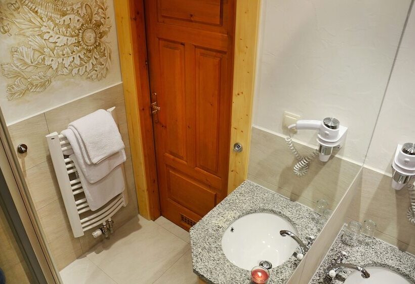 اتاق استاندارد, Sabała