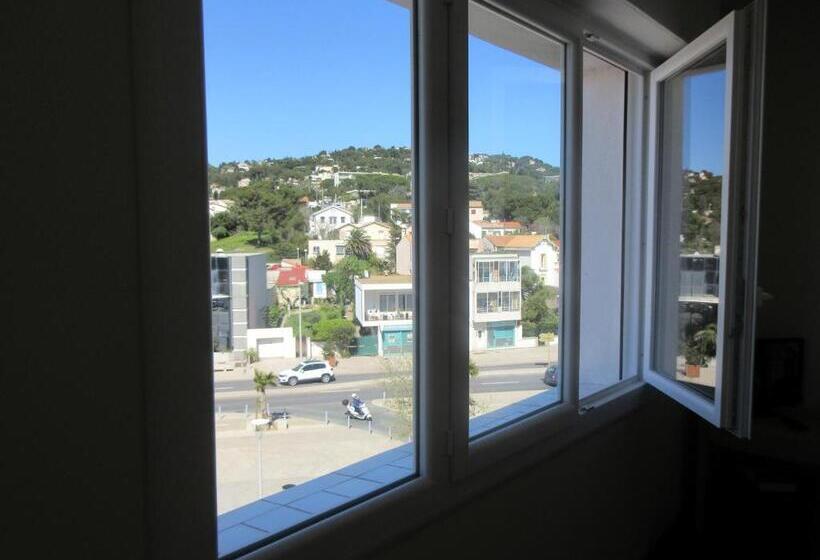 غرفة كلاسيكية ثلاثية, Sables D'or