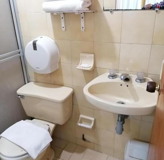 غرفة عائلية, Veleros Cartagena