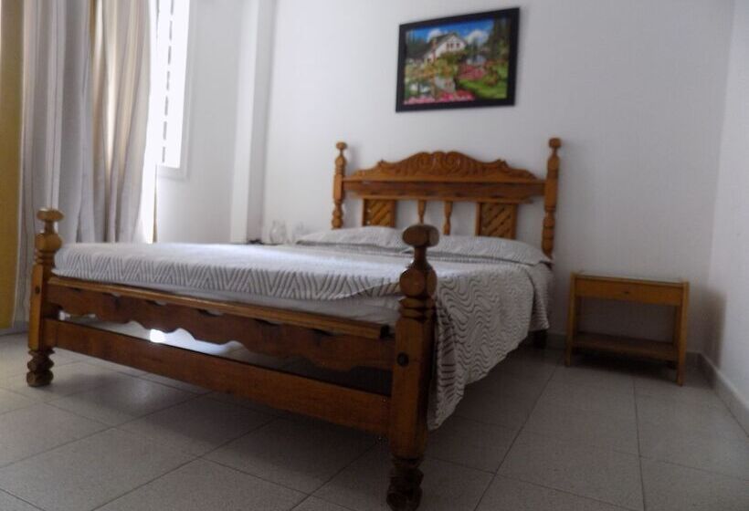 Номер Economy, Veleros Cartagena