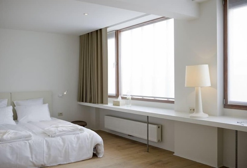 חדר קומפורט, Wu Wei