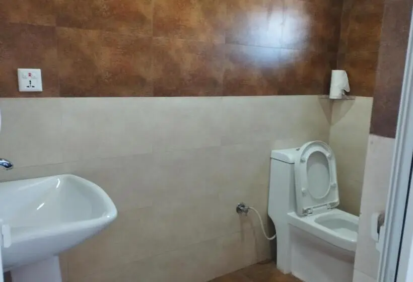 اتاق خانوادگی, Yatri