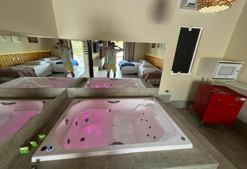 Chambre Quadruple Standard, Pousada Lua Nova Charmosa   Chalés Com Hidro E Jacuzzi