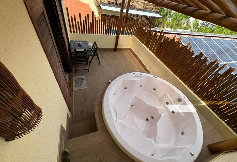 Suite Familiale, Pousada Lua Nova Charmosa   Chalés Com Hidro E Jacuzzi