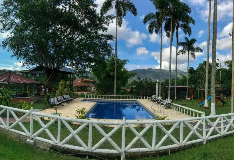 ファミリールーム, Room In Lodge   Family Cabin With Lake View