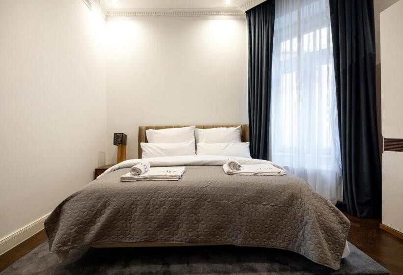 テラス付き１ベッドルームアパートメント, Zoya Luxury Residence