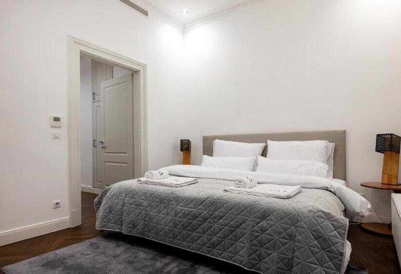 テラス付き１ベッドルームアパートメント, Zoya Luxury Residence