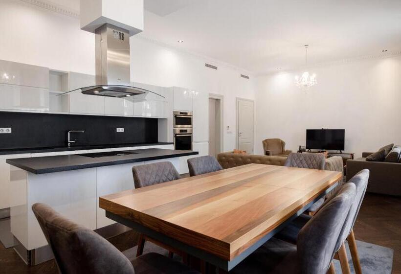 １ベッドルームのデラックスアパートメント, Zoya Luxury Residence