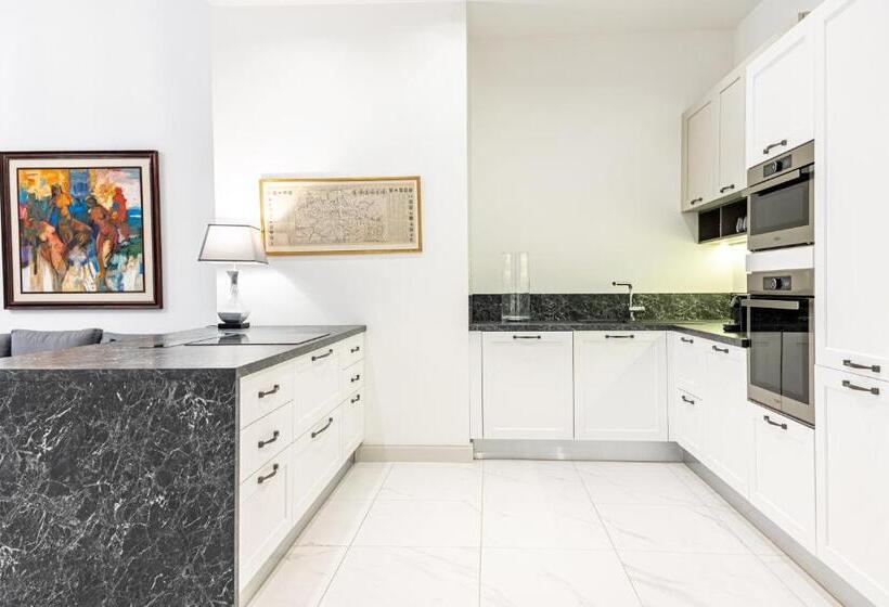 デラックススイート, Zoya Luxury Residence