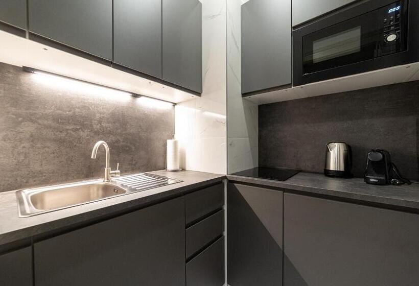 デラックスジュニアスイート, Zoya Luxury Residence