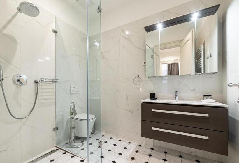 デラックスジュニアスイート, Zoya Luxury Residence