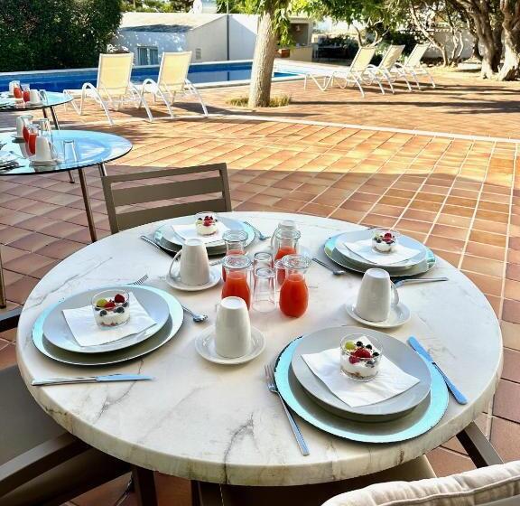 וילה עם חדר שינה אחד ובריכת שחיה, Starbal Love