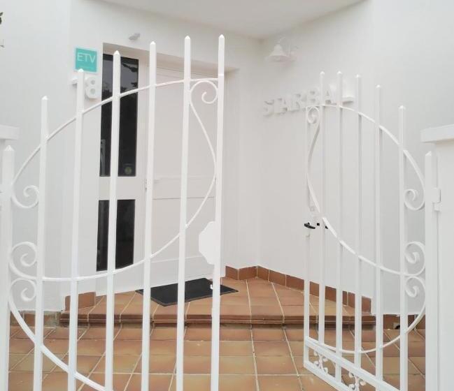 וילה עם חדר שינה אחד ובריכת שחיה, Starbal Love