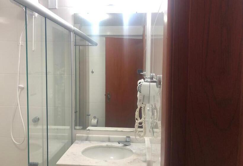 إستوديو ديلوكس, Aquarius Flat Aptos E Suítes