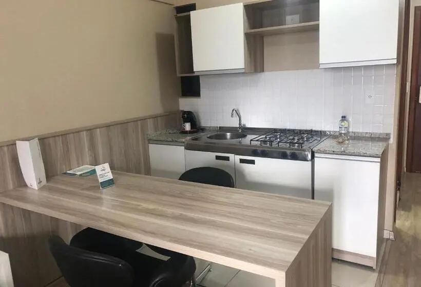 デラックススタジオ, Aquarius Flat Aptos E Suítes