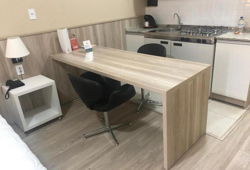 إستوديو ديلوكس, Aquarius Flat Aptos E Suítes