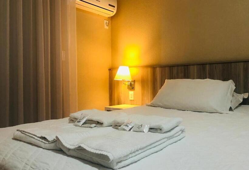 إستوديو ديلوكس, Aquarius Flat Aptos E Suítes