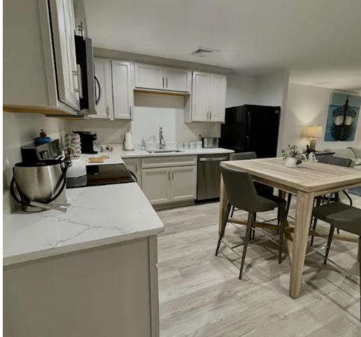 Апартаменты 1 Спальня Вид на Море, Harbourtown Suite Water View