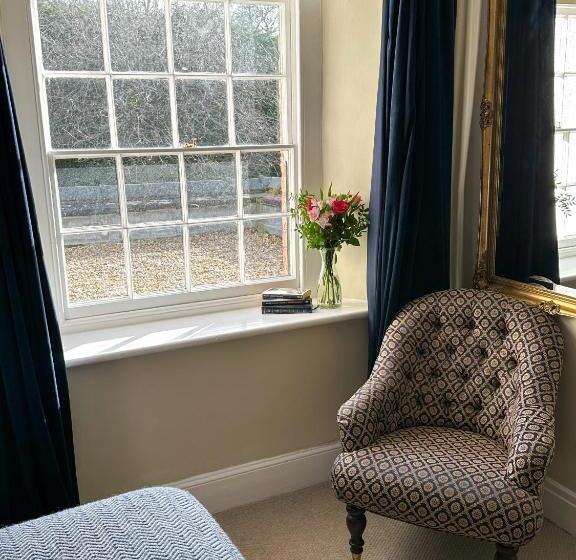 标准间, Three Cocks