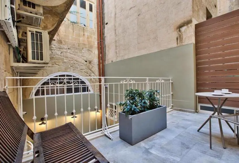 اتاق استاندارد با تراس, Chateau La Vallette Grand Harbour Suite