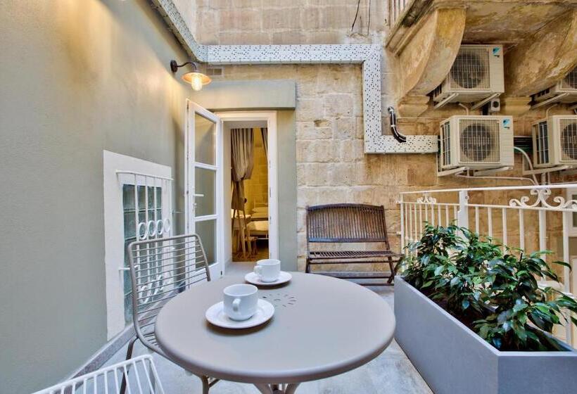 اتاق استاندارد با تراس, Chateau La Vallette Grand Harbour Suite