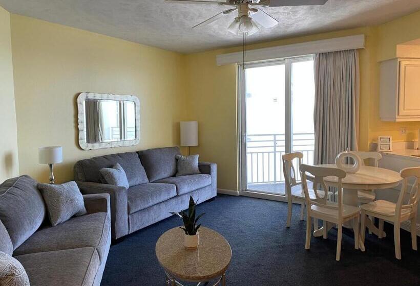جناح عائلي, Beachfront Bliss At Ocean Walk Resort   Unit 1701
