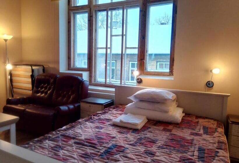 اتاق لوکس, Tähe Maja2